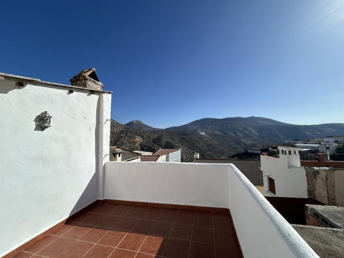 Image No.5-5 Bed Townhouse for sale