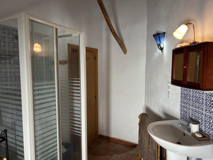 Image No.10-5 Bed Townhouse for sale