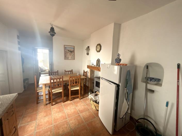 Image No.31-5 Bed Townhouse for sale