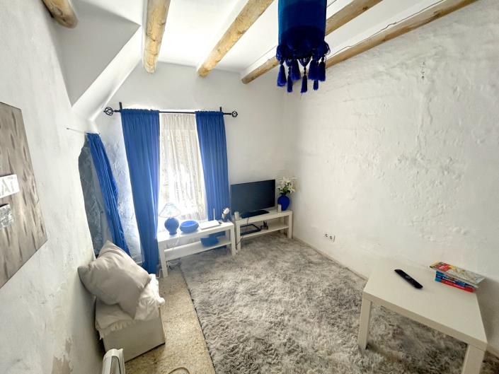 Image No.20-2 Bed Townhouse for sale