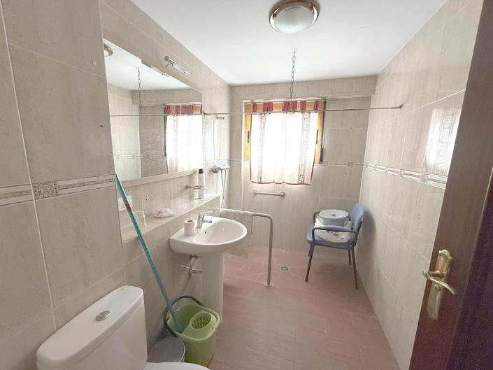 Image No.18-4 Bed Village House for sale