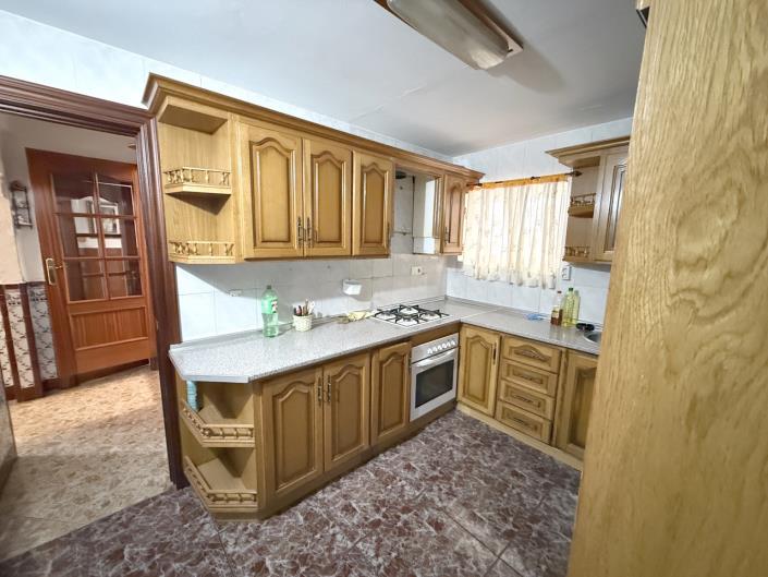 Image No.4-4 Bed Village House for sale