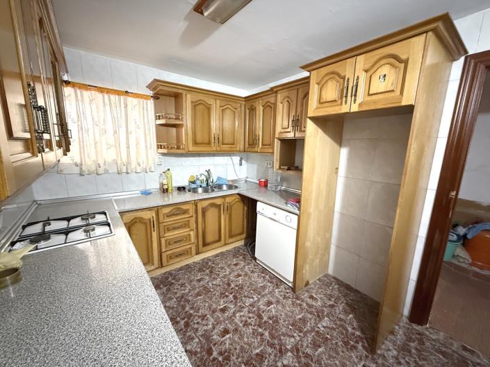 Image No.7-4 Bed Village House for sale