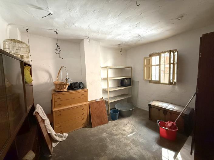 Image No.26-4 Bed Village House for sale