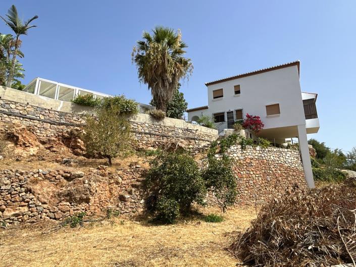 Image No.59-5 Bed Villa / Detached for sale