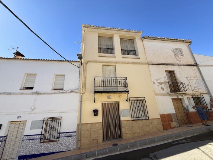 Image No.4-3 Bed Village House for sale