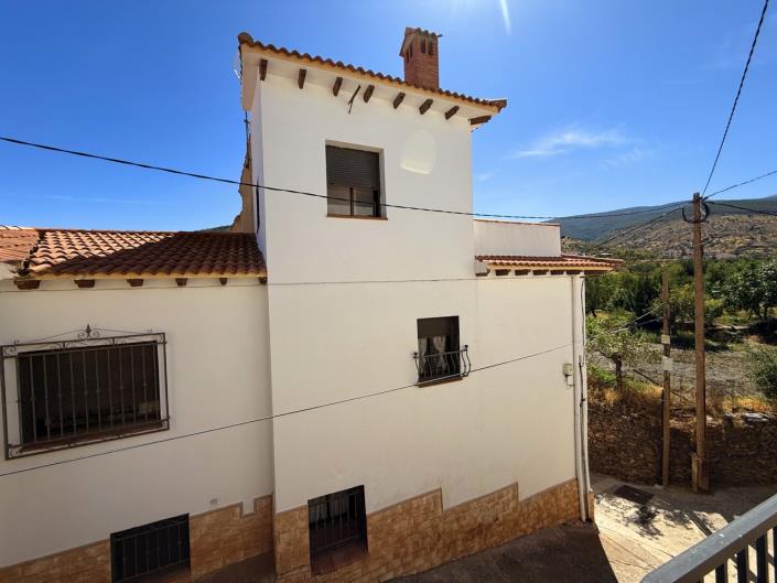 Image No.18-4 Bed Village House for sale