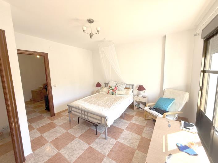 Image No.25-4 Bed Village House for sale