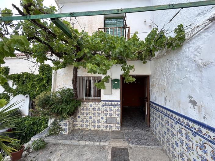 Image No.8-3 Bed Village House for sale