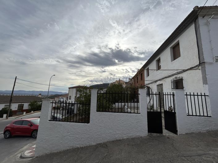 Image No.4-4 Bed Village House for sale