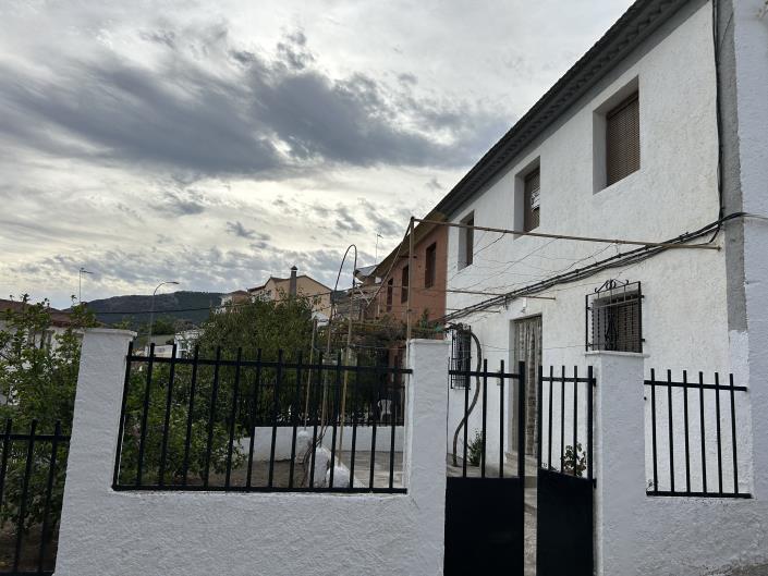 Image No.5-4 Bed Village House for sale