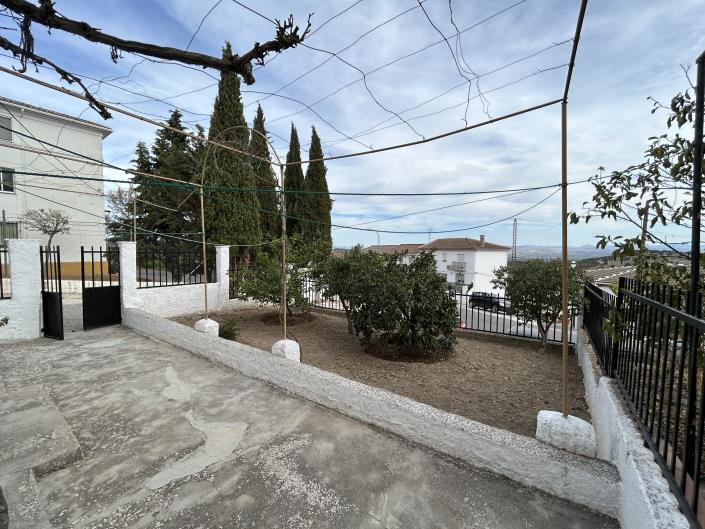 Image No.8-4 Bed Village House for sale