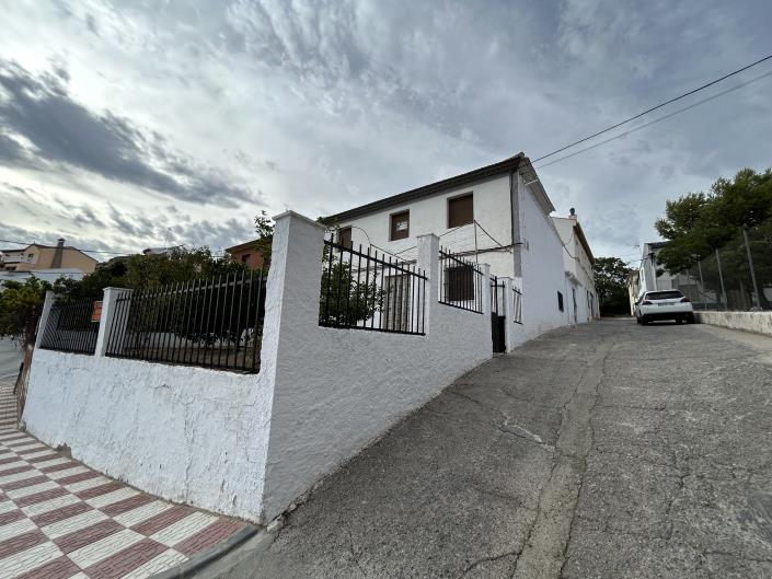 Image No.9-4 Bed Village House for sale