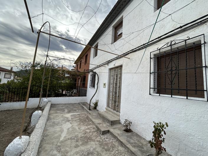 Image No.10-4 Bed Village House for sale