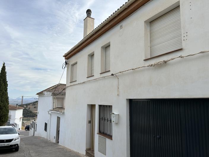 Image No.19-4 Bed Village House for sale