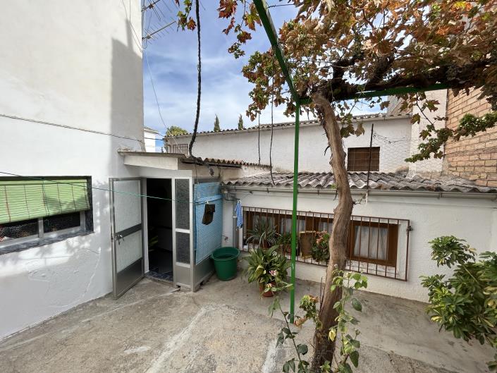 Image No.30-4 Bed Village House for sale