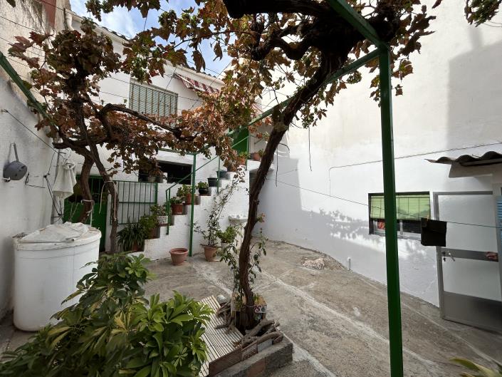 Image No.38-4 Bed Village House for sale