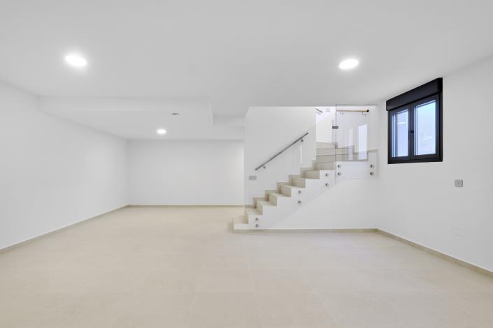 Image No.32-3 Bed Villa for sale