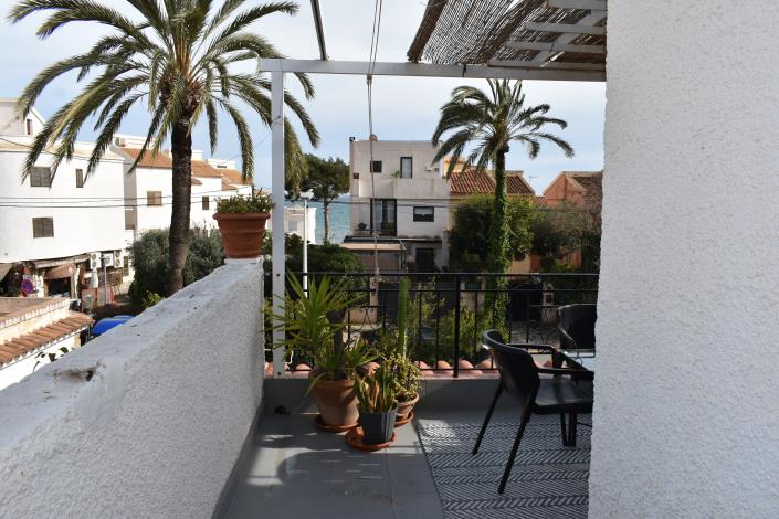 Image No.19-3 Bed Semi-Detached for sale