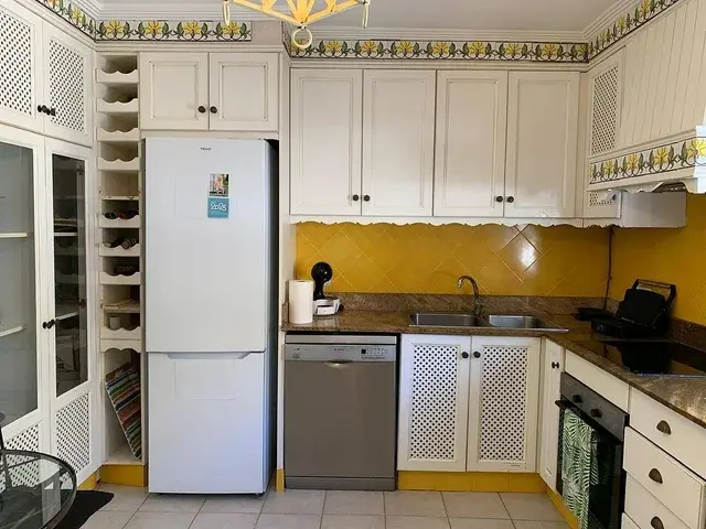 Image No.11-3 Bed Semi-Detached for sale