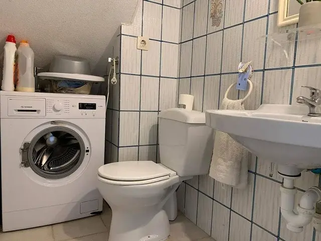 Image No.25-3 Bed Semi-Detached for sale