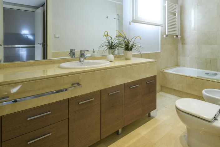 Image No.16-3 Bed Semi-Detached for sale