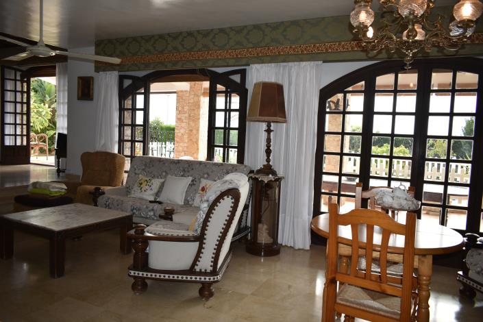 Image No.10-5 Bed Villa for sale