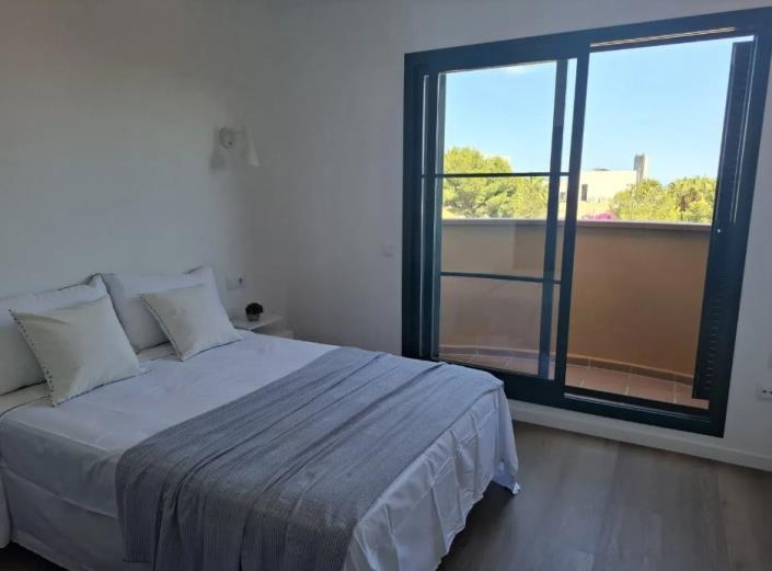 Image No.6-2 Bed Townhouse for sale