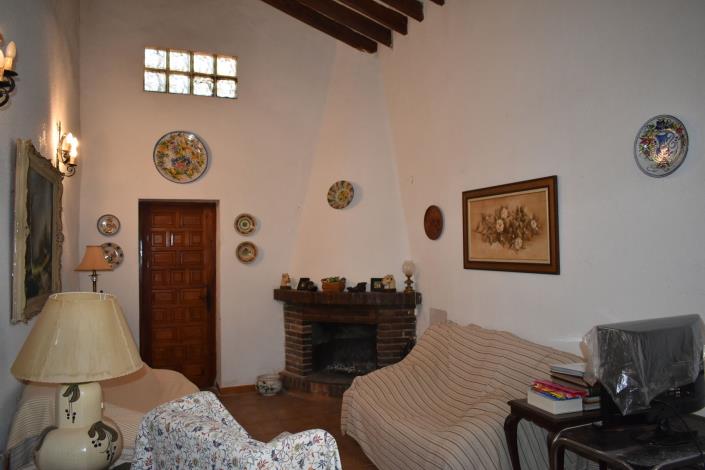 Image No.11-4 Bed Country House for sale