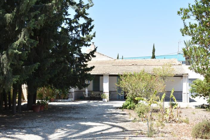 Image No.2-4 Bed Country House for sale