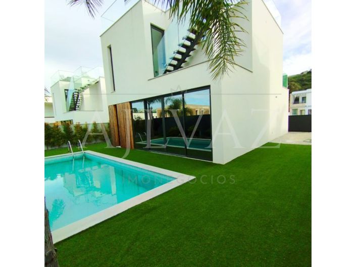 Image No.1-3 Bed House for sale