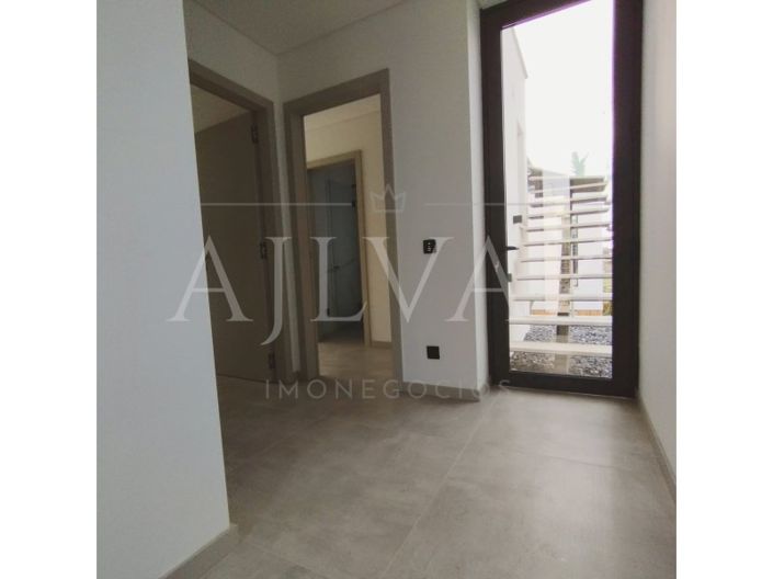 Image No.16-3 Bed House for sale