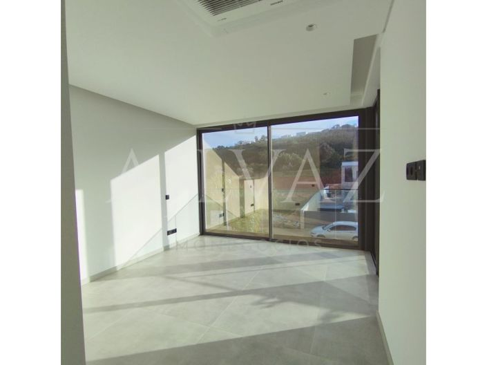 Image No.19-3 Bed House for sale