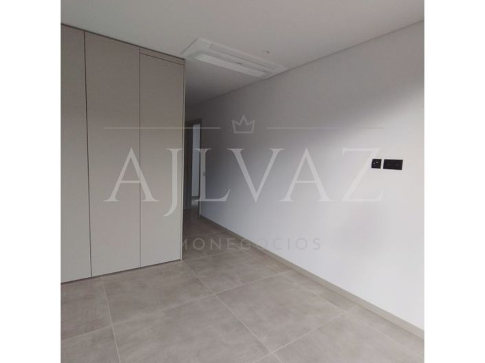 Image No.22-3 Bed House for sale