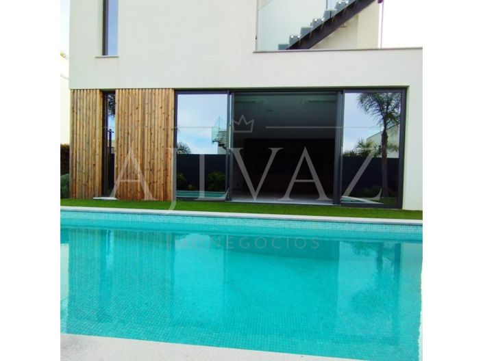 Image No.5-3 Bed House for sale