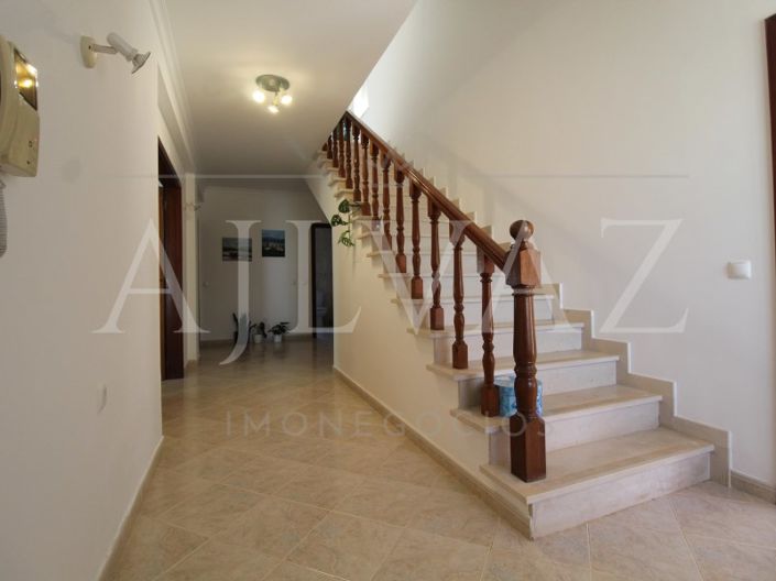 Image No.12-5 Bed House for sale