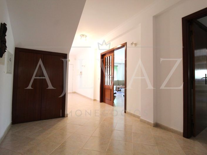 Image No.18-5 Bed House for sale
