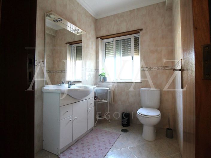 Image No.21-5 Bed House for sale