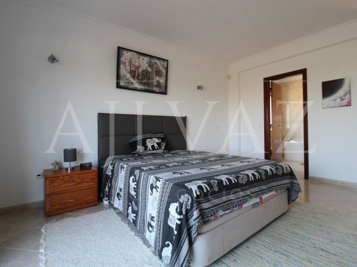 Image No.24-5 Bed House for sale