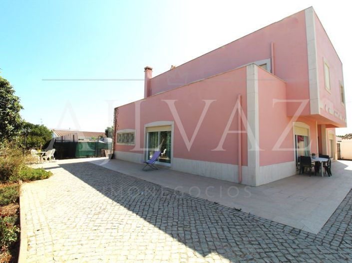 Image No.4-5 Bed House for sale