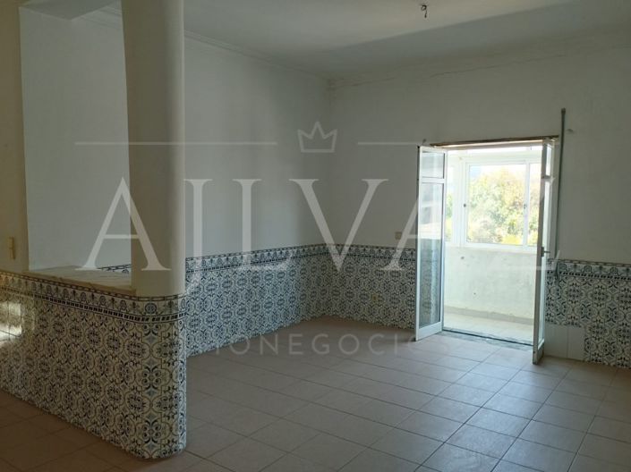 Image No.1-3 Bed Apartment for sale