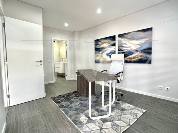 Image No.9-4 Bed Apartment for sale