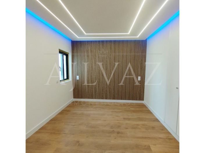 Image No.20-2 Bed Apartment for sale