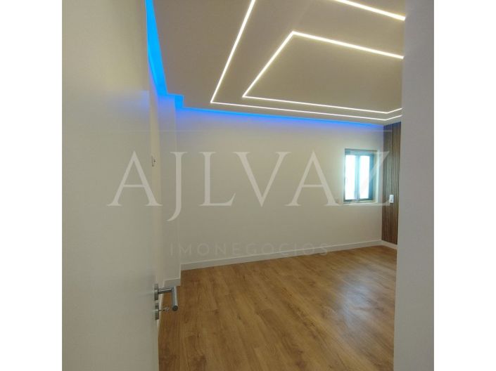 Image No.22-2 Bed Apartment for sale