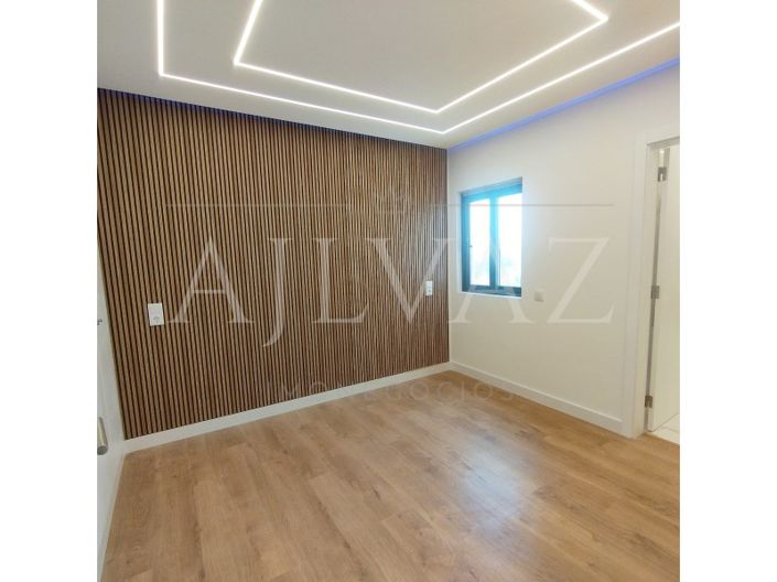 Image No.24-2 Bed Apartment for sale