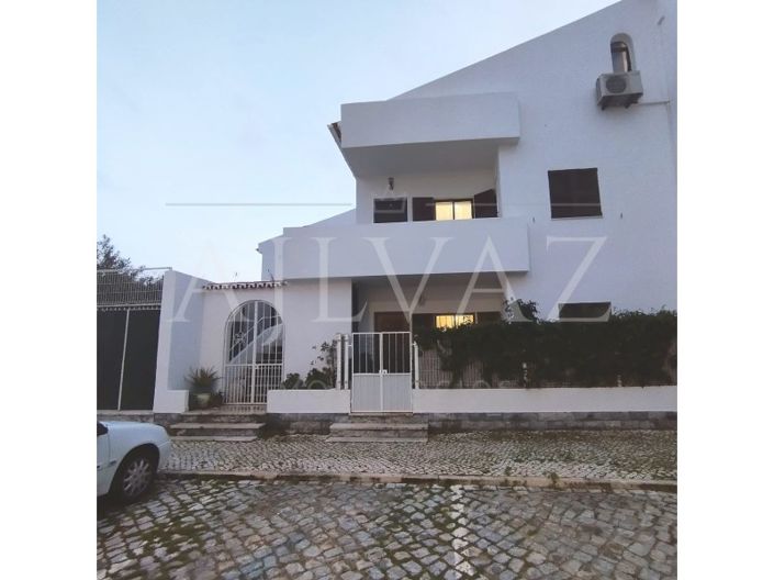 Image No.23-3 Bed Apartment for sale