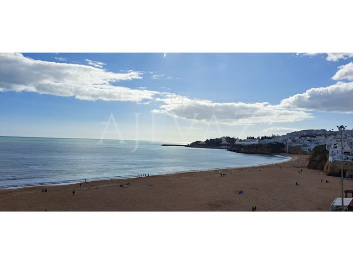 Image No.30-3 Bed Apartment for sale