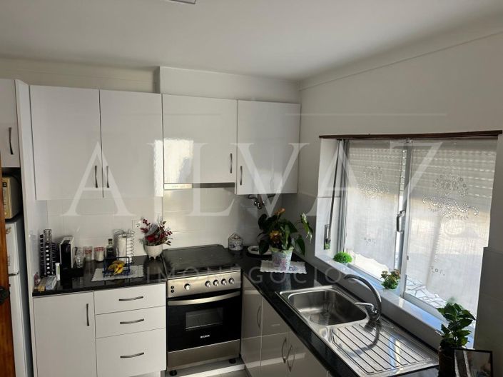 Image No.2-5 Bed House for sale