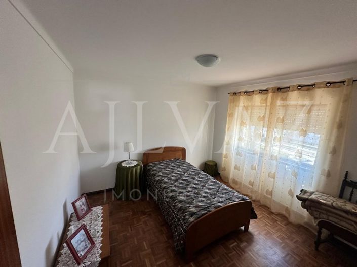 Image No.26-5 Bed House for sale