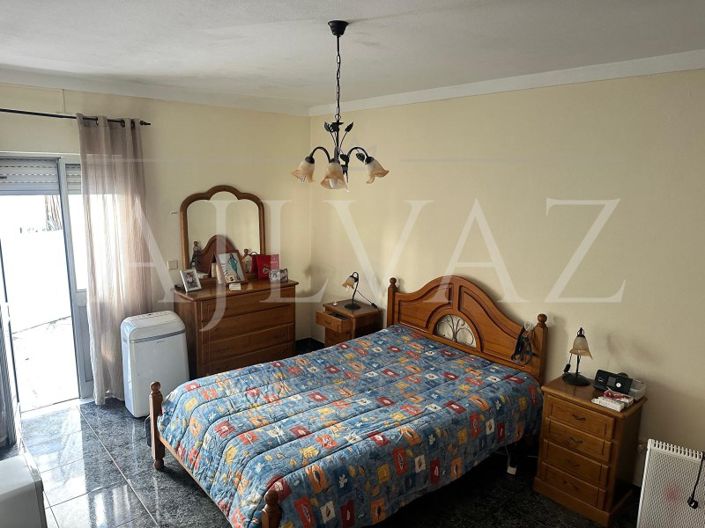 Image No.3-5 Bed House for sale